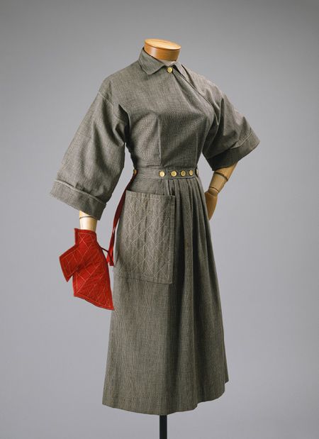 Popover dress (1942)