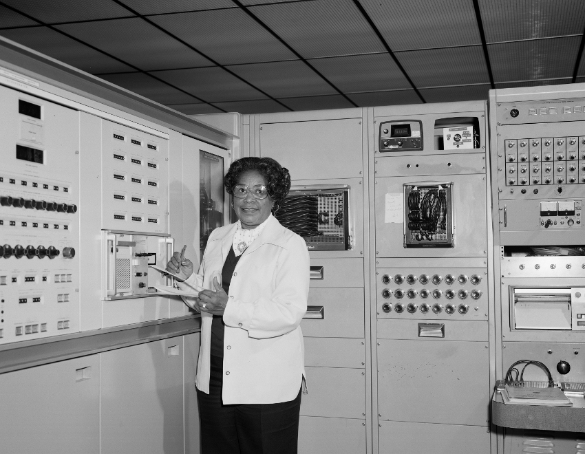 Mary Jackson trabajando en Langley. Foto: NASA
