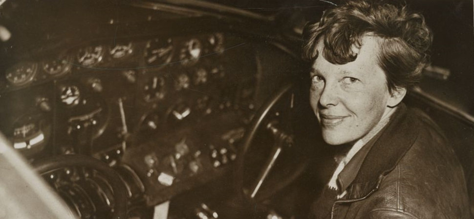 ¿Es Amelia Earhart la nueva Elvis?