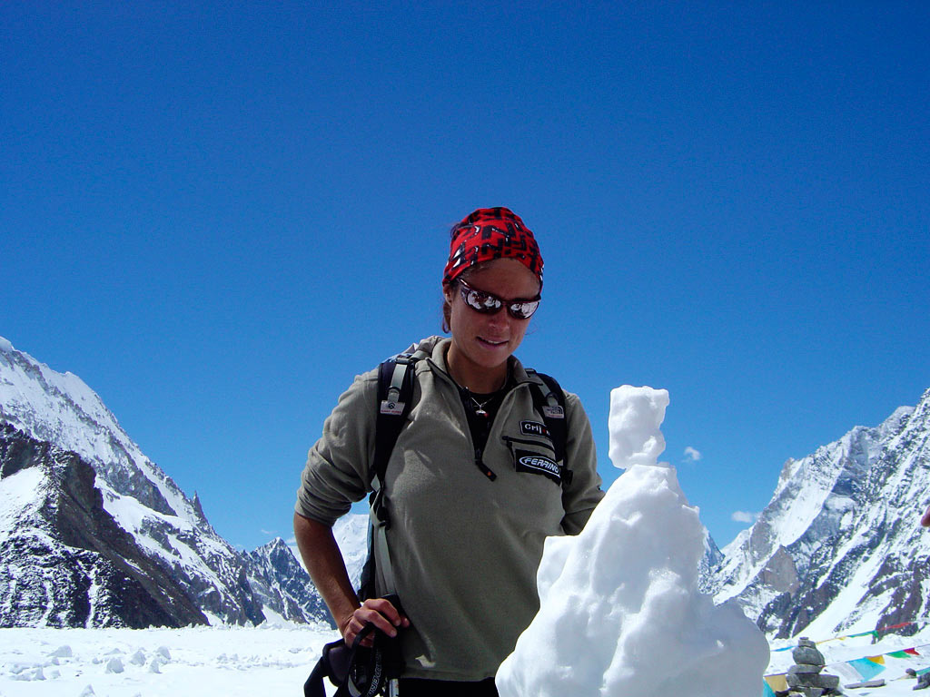 Pasabán, en su ascenso al K2 en 2004. Foto: edurnepasaban.com.
