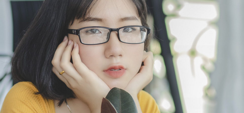 #Glassesban: ¿por qué las japonesas no pueden llevar gafas en el trabajo?