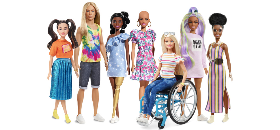 Tenemos nuevas Barbies sin pelo, con vitíligo y con prótesis de oro