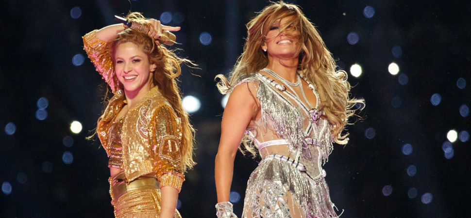 Los mensajes políticos escondidos en la actuación de Shakira y Jennifer López