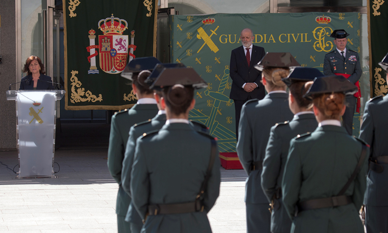 La vicepresidenta Carmen Calvo presidió el acto por el 30 aniversario de la incorporación de la mujer al cuerpo.