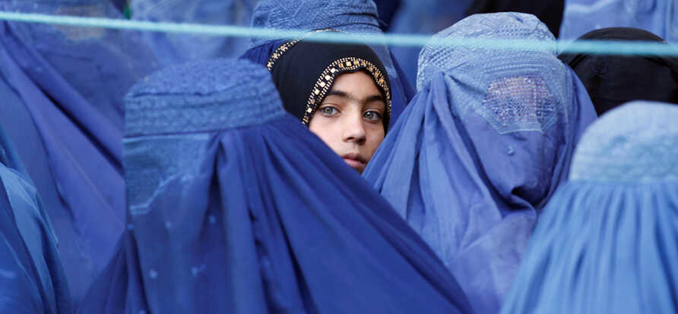 Las mujeres afganas conquistan su derecho a un nombre