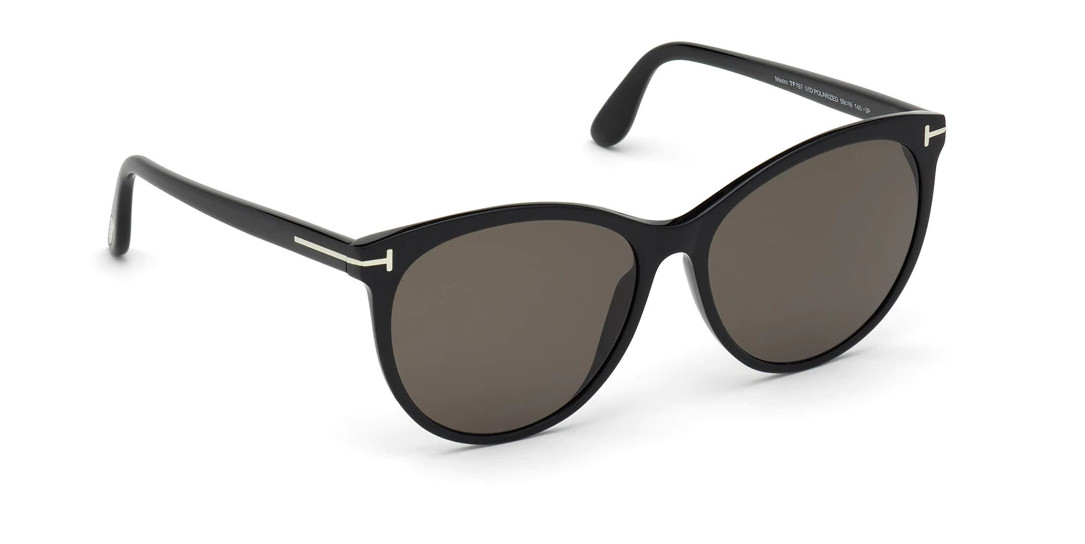 Gafas de Tom Ford redondas de acetato en negro con lentes polarizadas.