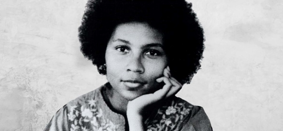 Fallece bell hooks, escritora e icono del feminismo