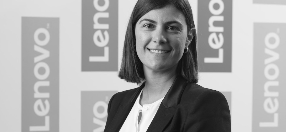 Patricia Núñez es promocionada en Lenovo