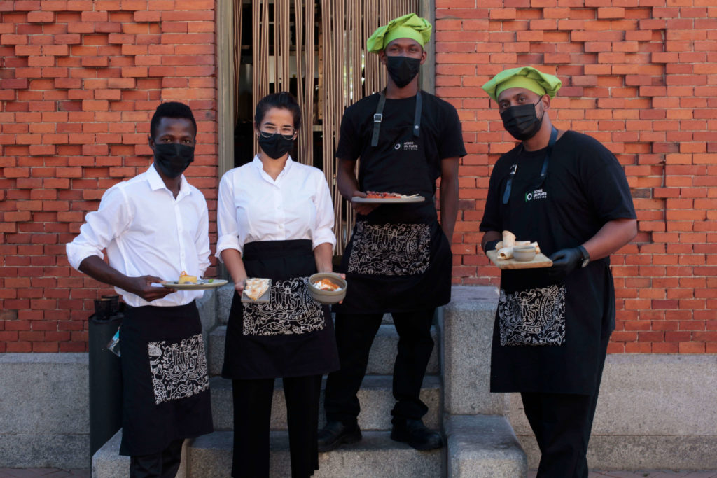 Algunos de los empleados de Lakook en la Cása Árabe.