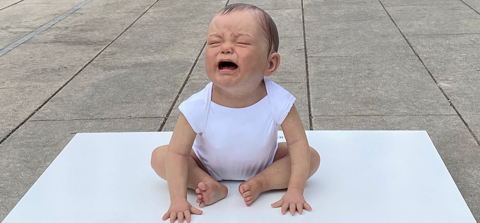 Un bebé que llora y llora para pedir al Gobierno una ley que proteja la lactancia natural