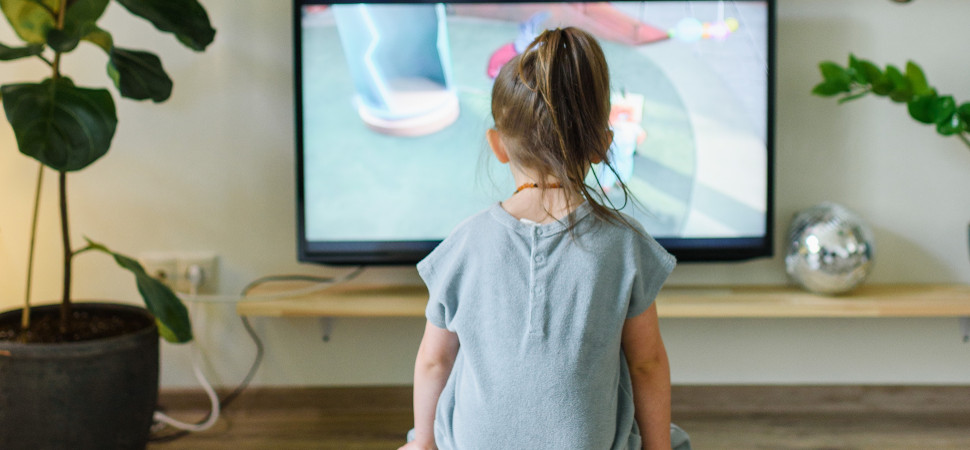 Un estudio analiza la influencia de la televisión y los videojuegos en la satisfacción de las niñas con su imagen
