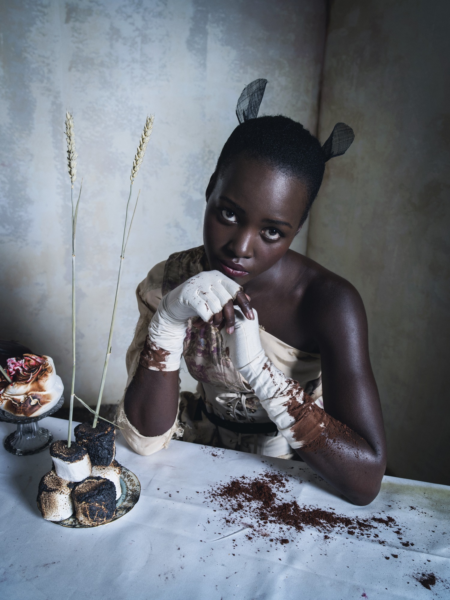 Lupita Nyong'o fotografiada por Tim Walker (2018) Lupita Nyong'o fotografiada por Tim Walker (2018)