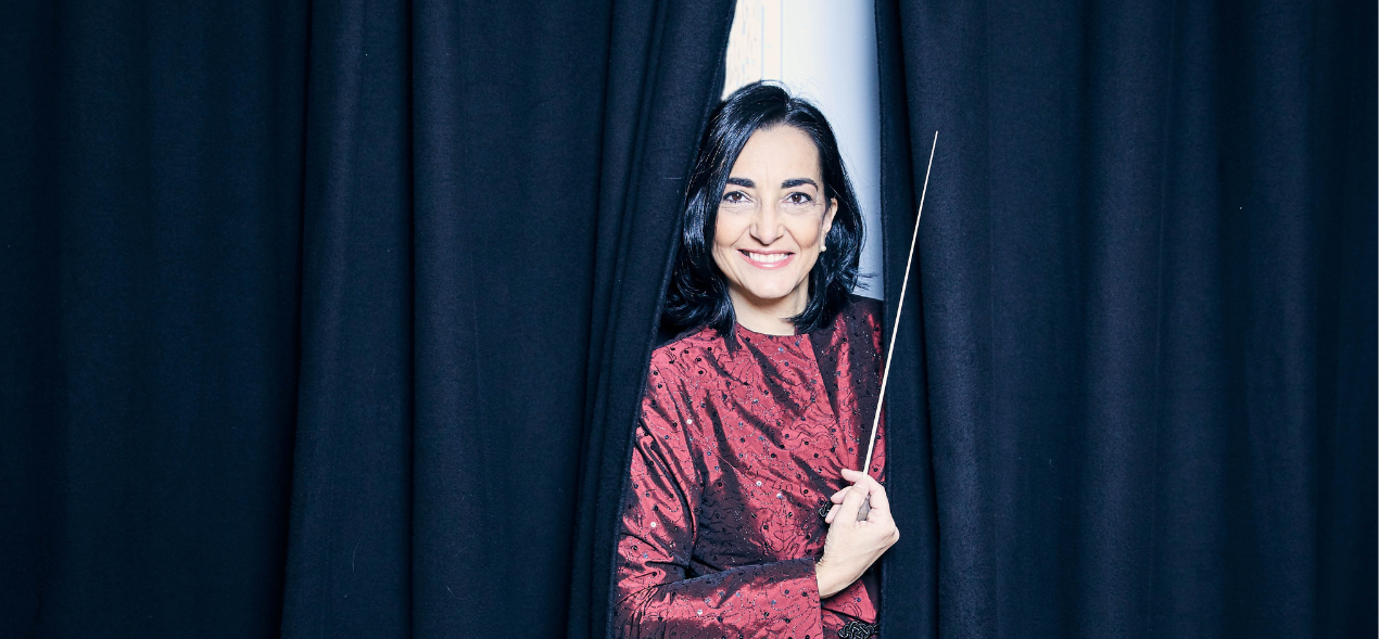 Silvia Sanz, directora de orquesta: “Cuando en mis primeros conciertos salía al escenario, se oían murmullos entre el público. Ahora ya no pasa”