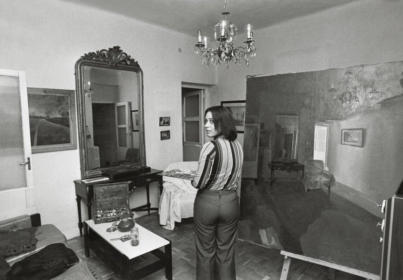 Isabel Quintanilla pintando 'Gran interior' (1973)