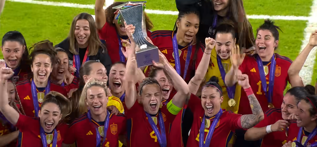 La Selección femenina de fútbol vuelve a hacer historia