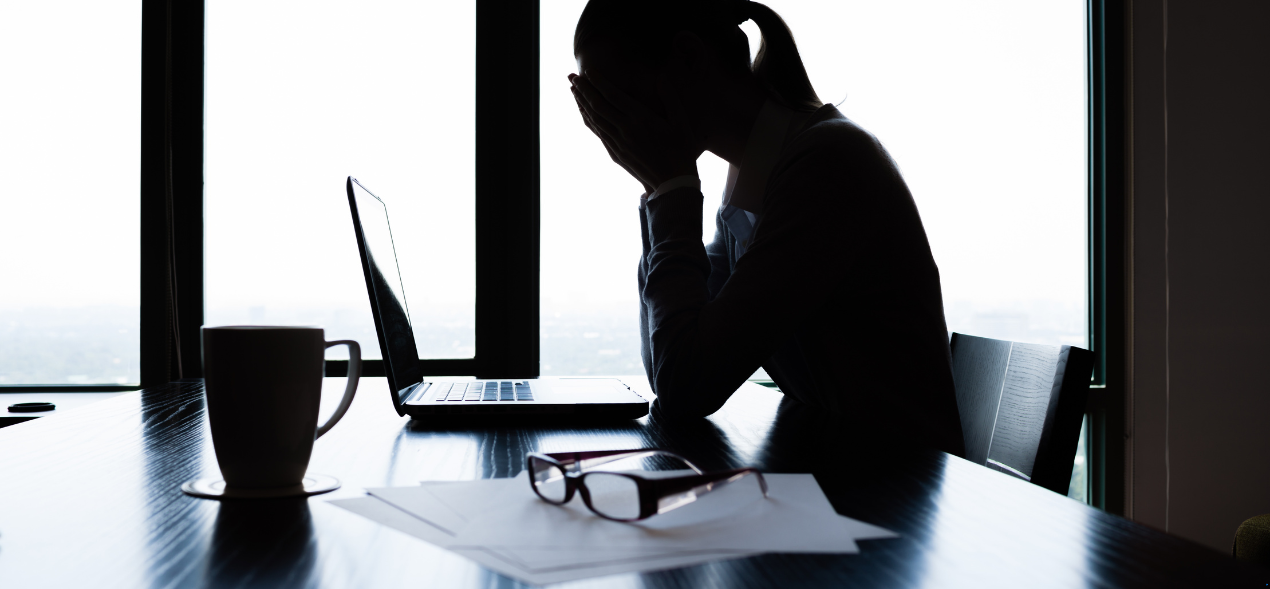 El peligro del ‘burnout’: el estrés y las largas jornadas de trabajo afectan cada vez más a la salud mental de las mujeres
