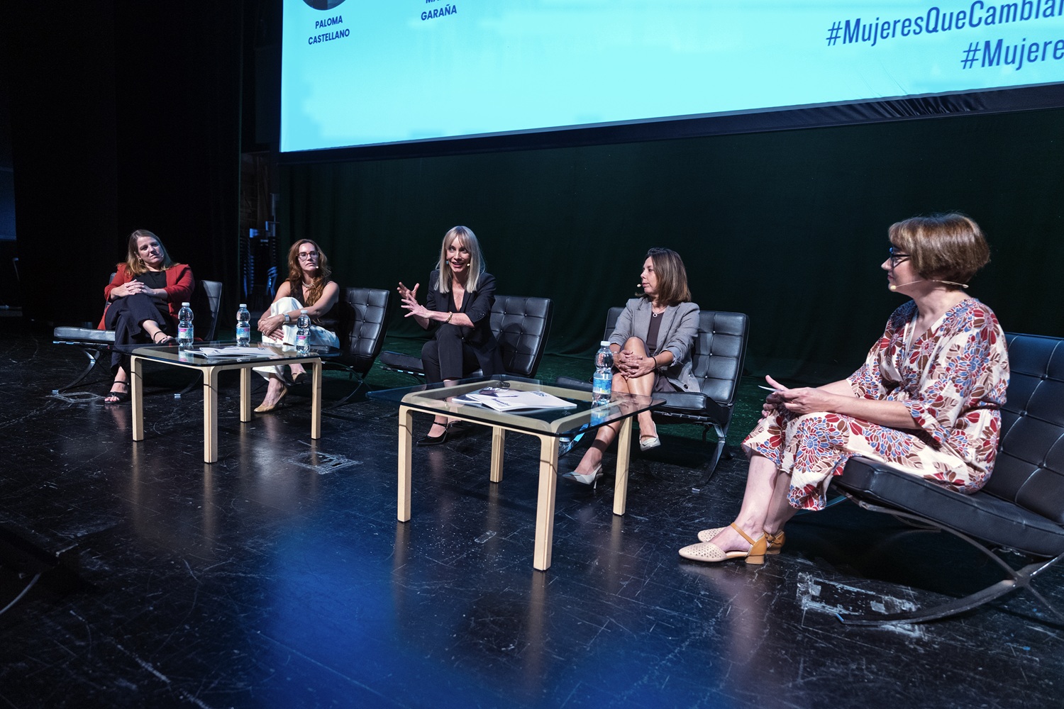 Paloma Castellano, Cristina González Pitarch, María Garaña, Natalia Pérez y e Isabel Ladrón de Guevara. 