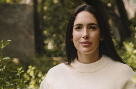 Regina Polanco: Alquimista del tejido