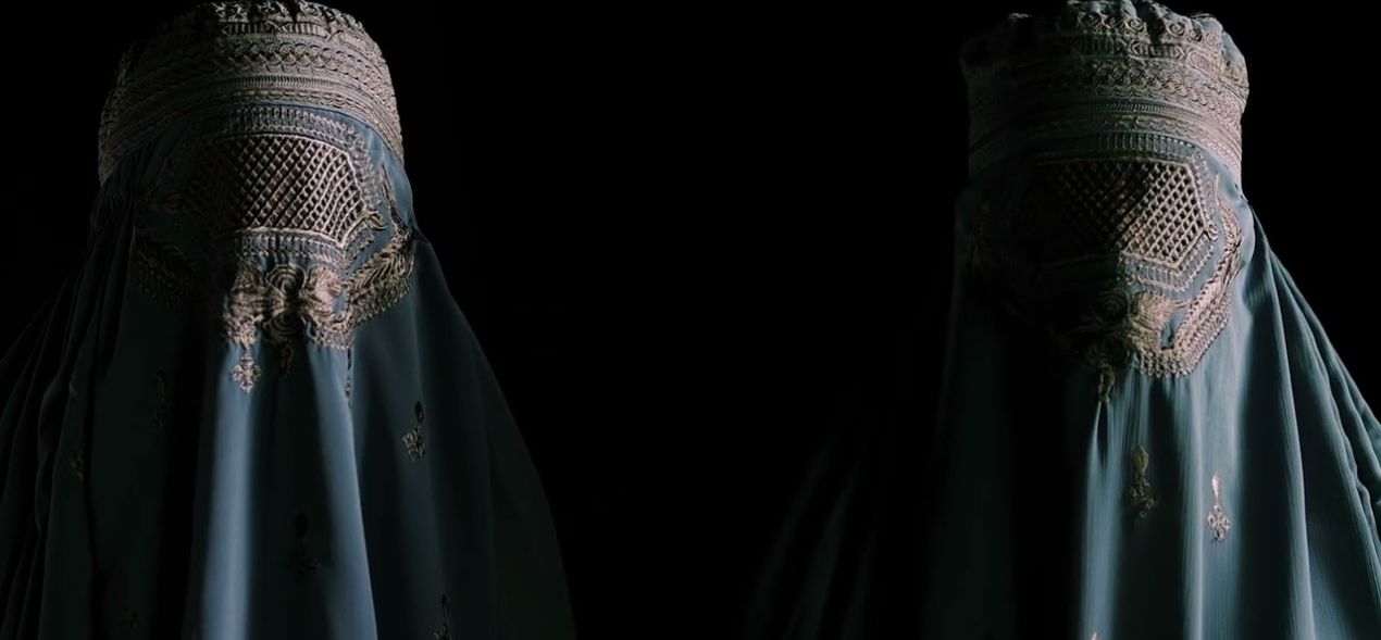 Mujeres que sostienen a mujeres: la red española que ayuda a las afganas a reconstruir sus vidas