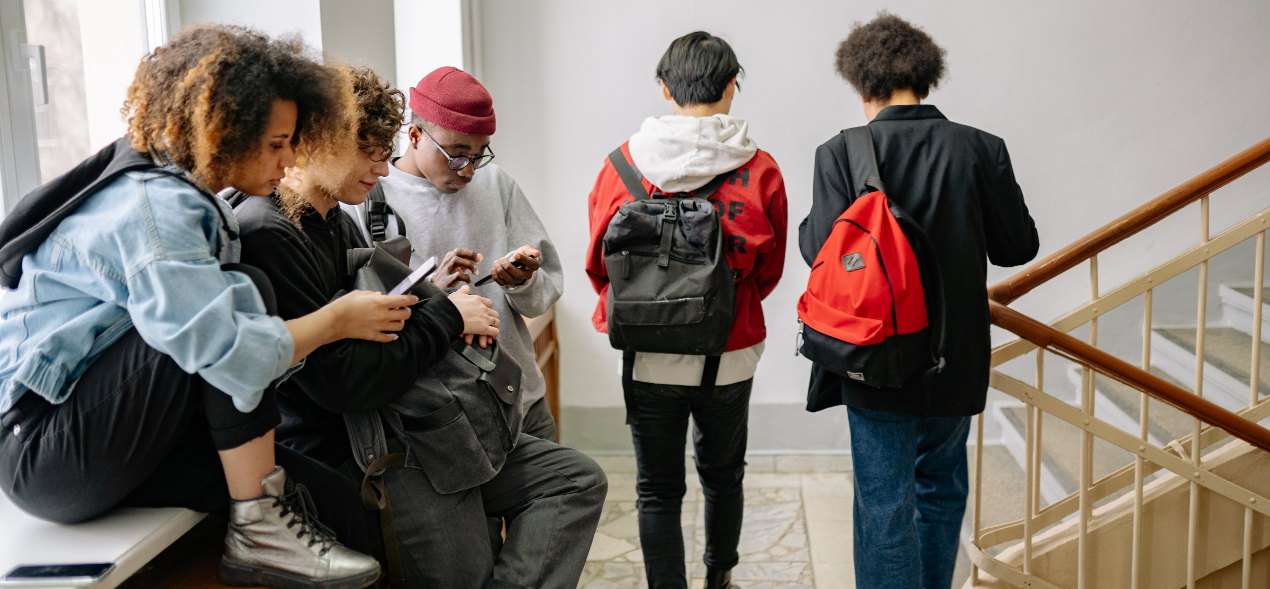 ‘Frágiles’ ellas, ‘resilientes’ ellos: así responde la IA en función del género de quien pregunta