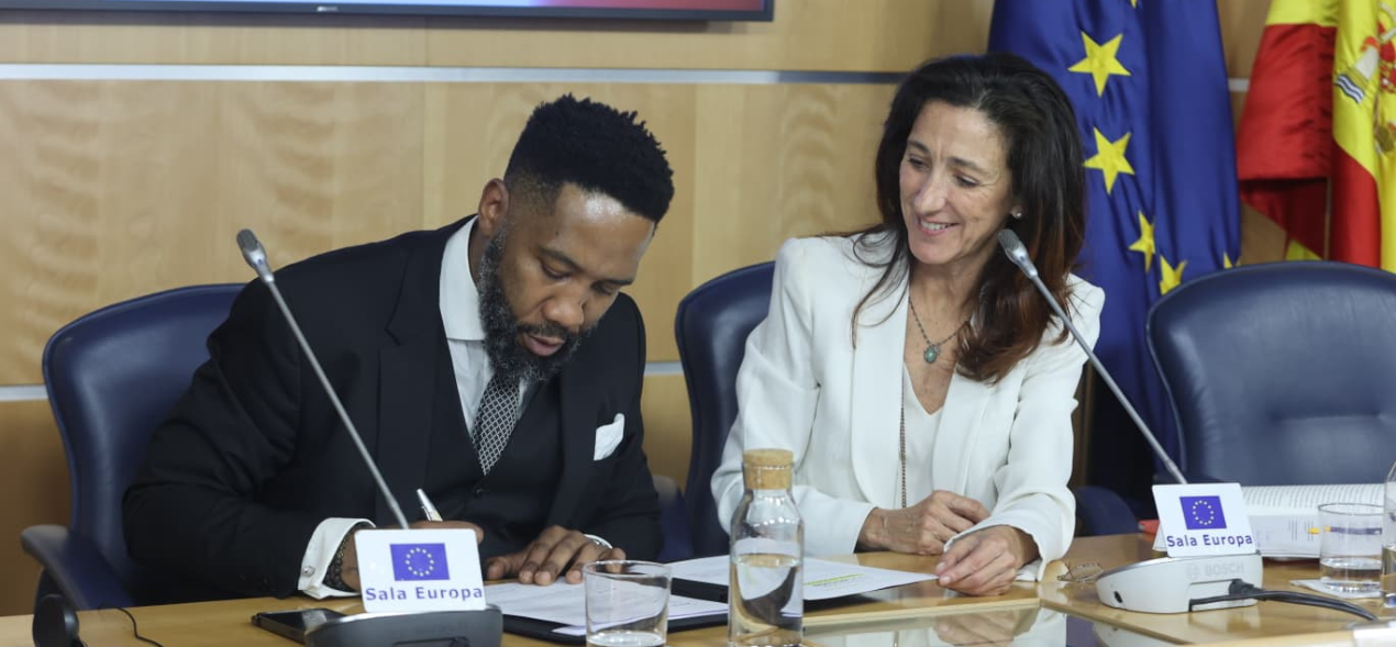 Ndaba Mandela y Sonia Díez impulsan un debate internacional sobre el futuro de la educación