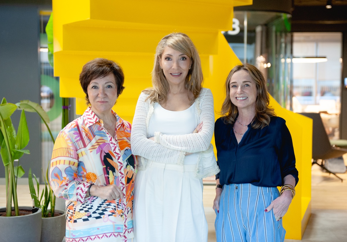 De izquierda a derecha, Esther Valdivia, Irene Cano y Elisa Brustoloni. De izquierda a derecha, Esther Valdivia, Irene Cano y Elisa Brustoloni.