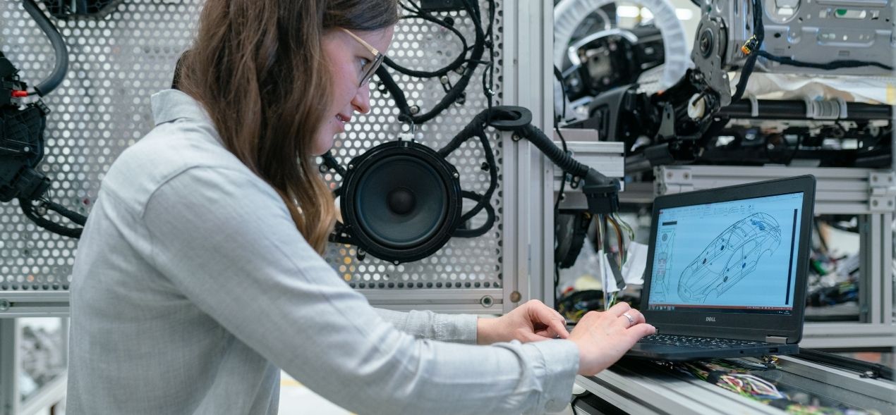 Faconauto y la Real Academia de Ingeniería se alían para impulsar el talento femenino en la automoción