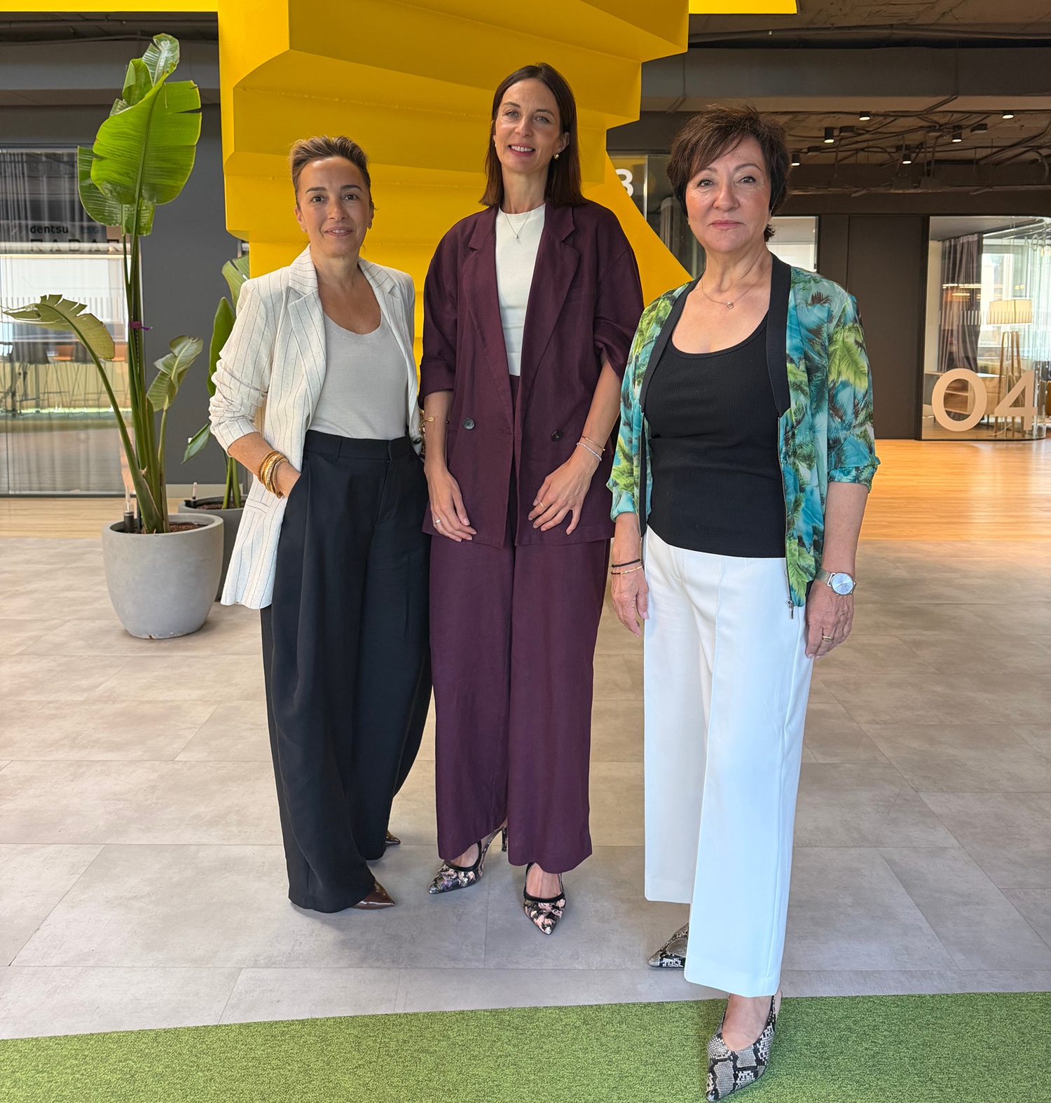 De izquierda a derecha, María Álvarez (Dentsu X), Esther Morell (Ilunion) y Esther Valdivia (MAS). De izquierda a derecha, María Álvarez (Dentsu X), Esther Morell (Ilunion) y Esther Valdivia (MAS).